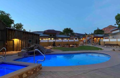 Kanab House | Timber & Tin: 2-Bed Retreat with Pool & Rooftop Deck