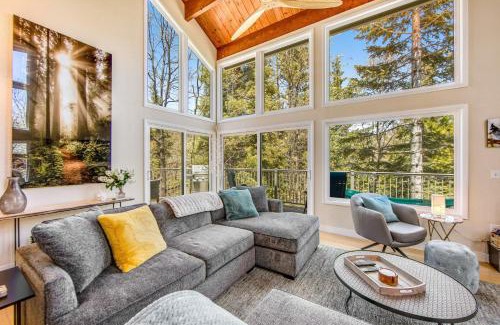 Lake Arrowhead House | Timber Top Retreat: Family-Friendly Getaway in Nature