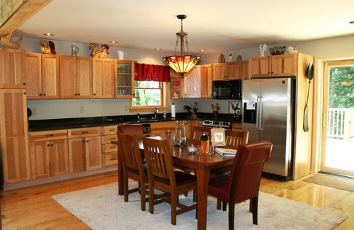 Skaneateles Cabin | Relax at Timberframe Spa Lodge by Skaneateles Lake