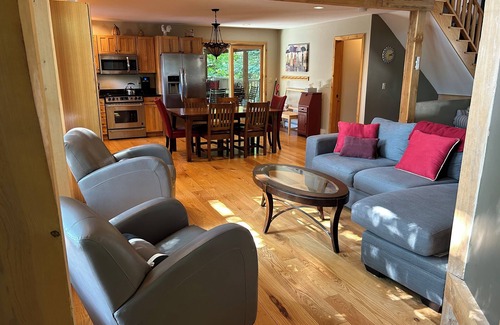 Skaneateles Cabin | Relax at Timberframe Spa Lodge by Skaneateles Lake
