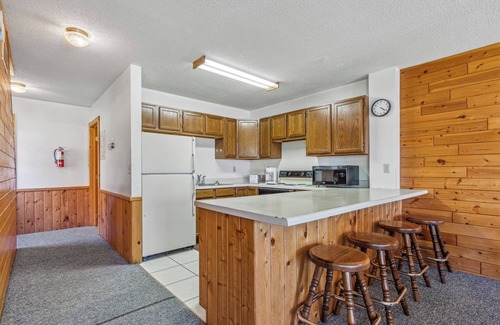 Park Rapids Condo | Experience Lakeside Villa #14 with Pool and Spa Amenities