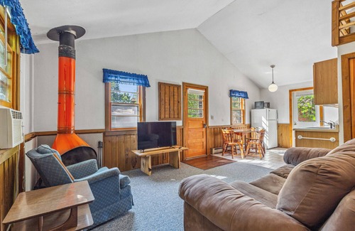 Park Rapids Cabin | Cozy Cabin #12: 2BR Retreat at Timberlane Resort