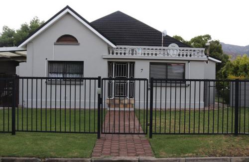 Ceres House | Discover Time & Again: Family-Friendly Retreat with Pool