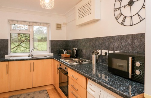 Arnside Cottage | Unforgettable TIME AND TIDE Cottage with Oceanfront Views