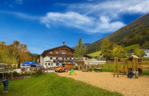 Landl Apartment | Time out in Tyrol: Modern holiday apartment 13 in Austria - family paradise MoNi
