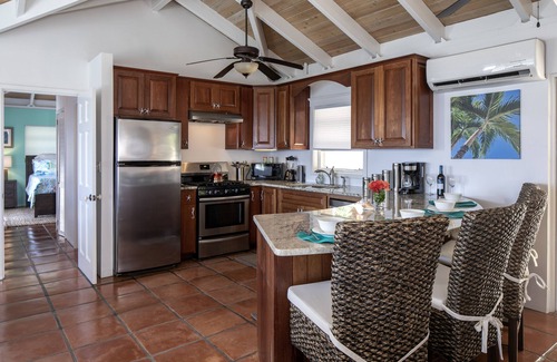 Hart Bay Villa | Time Out Villa: Newly Renovated with Pool and Breathtaking Views