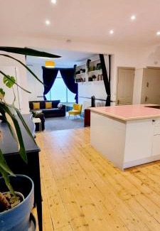 Seaford House | Oceanfront Escape at Upper Rooms Seaford - Rated 8.9/10