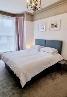 Seaford House | Oceanfront Escape at Upper Rooms Seaford - Rated 8.9/10