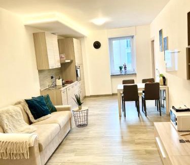Tirano Apartment | Escape to Comfort: Family-Friendly Hotel with Great Amenities