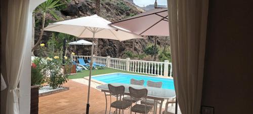 Los Palmitos House | Experience Oceanfront Bliss at Our 4-Star Hotel