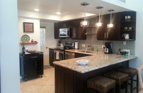 Palm Desert Condo | Home Away from Home: Upgraded Kitchen & Pool Access
