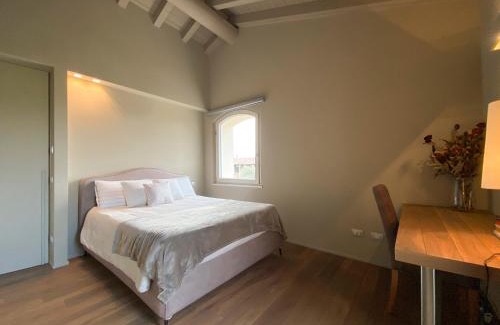 Ponti sul Mincio Apartment | Relax by the Pool at Lago di Garda - Adults Only Retreat