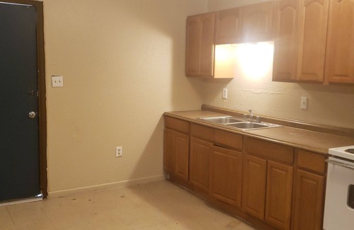 Crystal City Apartment | Relaxing Retreat with Spa and Pet-Friendly Amenities
