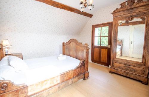Vouvray House | Experience Time Travel: Child-Friendly Getaway Awaits