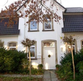 Osnabrueck Apartment | Time2Lounge: 9.4 Rated Oceanfront Family Getaway