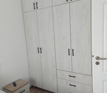 Bistrita Apartment | Discover Timea's House: Family-Friendly & Highly Rated Stay