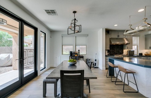 Desert Hills House | Pet-Friendly 3 Bed Sanctuary with Breakfast & Family Comfort