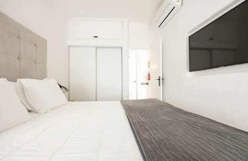 Armacao de Pera Apartment | Oceanfront Timeless Beach III Apartment - Guest Rated 9.8