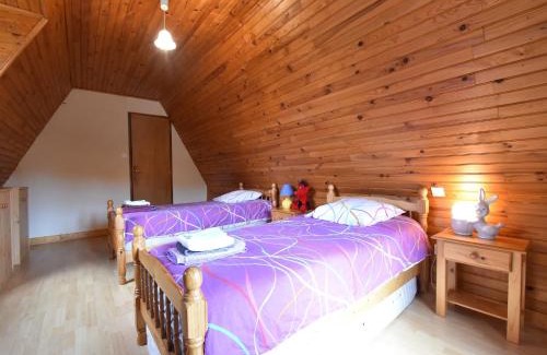 Saint-Leon-sur-Vezere House | Charming Holiday Home with Pool in Saint-Lon-Sur