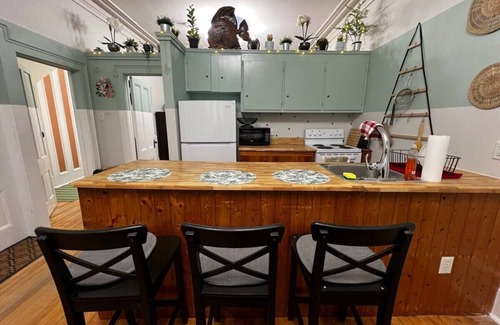 South End Apartment | Cozy Downtown Halifax Retreat with Pet-Friendly Amenities