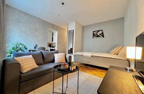 Hietalahti Apartment | Cozy Retreat in the Heart of Kamppi - Family Friendly Stay