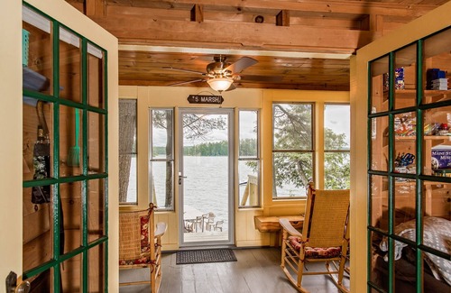 Smithfield Cottage | Lakefront Cottage Retreat with Private Dock in Belgrade Lakes