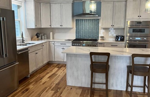Hebron House | Memorable Stays at Newfound Lake with Pool and Ocean Views