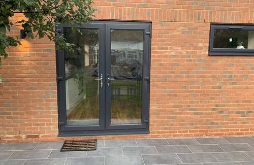Sandwich Apartment | Modern Timothy and Shekinah Apartments in Kent for Families