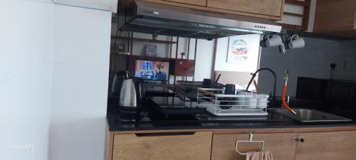 Balok Apartment | Seafront Residence at Timurbay: Ocean Views & Pool Access