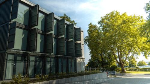 Hueckelhoven Hotel | Unique Stay at TIN INN l Hückelhoven - Family Friendly Hotel