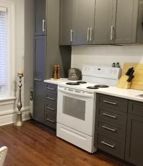 Centretown Apartment | Discover Tina's Place: Guest Rated 8.2/10 Getaway