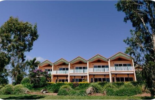 Tinaroo Resort | Experience Tinaroo Lake Resort: Rated 9/10 & Pet Friendly