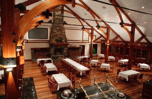 Tinaroo Resort | Experience Tinaroo Lake Resort: Rated 9/10 & Pet Friendly