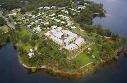 Tinaroo Resort | Experience Tinaroo Lake Resort: Rated 9/10 & Pet Friendly