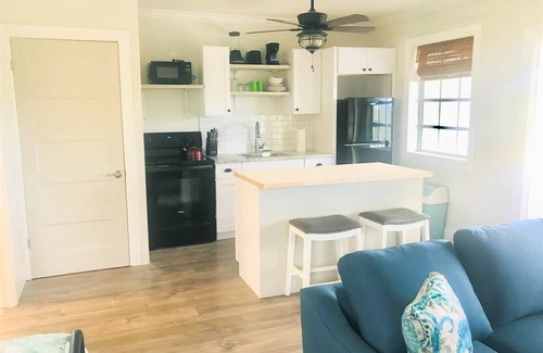 North Palmetto Point Cottage | Top-Rated Ting'um: Your Ideal Oceanfront Retreat