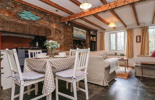 Liskeard Cottage | Pet-Friendly Tinners Cottage: Characterful Retreat in Liskeard
