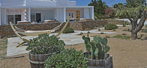 Tinos Town Villa | Experience Tinos Blend Suites: Pool, Hot Tub & 9.7 Rating