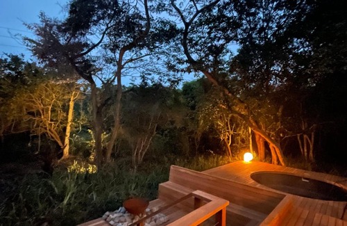 Hluhluwe Apartment | Explore Tinswari Self-catering Chalet with Pool & Breakfast