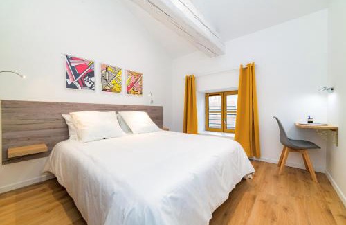 Tournus Apartment | Tintin Hotel in Tournus: Child-Friendly & Highly Rated