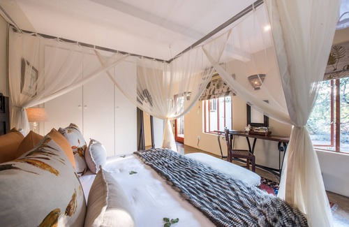 Thorny Bush Game Reserve Cabin | Unforgettable Tintswalo Safari: 5-Star Luxury Awaits