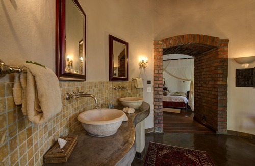 Thorny Bush Game Reserve Cabin | Unforgettable Tintswalo Safari: 5-Star Luxury Awaits