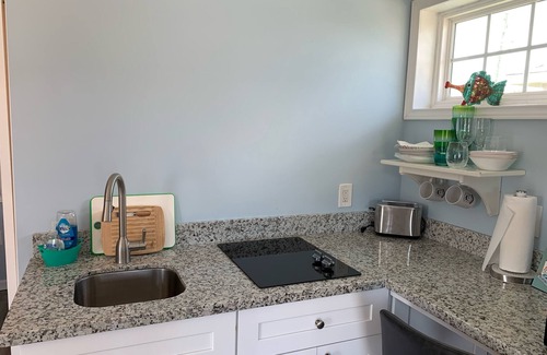 Galveston Cottage | Pet-Friendly Beach House with Ocean View & Perfect Rating