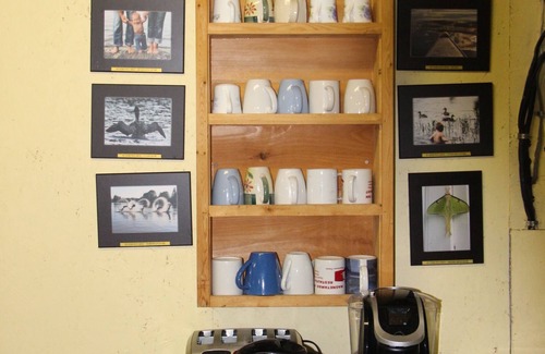 Magnetawan Cabin | Cozy Tiny Cabin #9.5 at Lake Cecebe with Breakfast Included