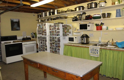 Magnetawan Cabin | Cozy Tiny Cabin #9.5 at Lake Cecebe with Breakfast Included