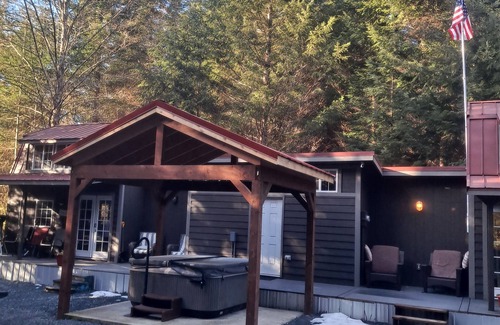 Ashford Cabin | Cozy Cabin B Near Mt. Rainier Nat Park with Firepit & Trails