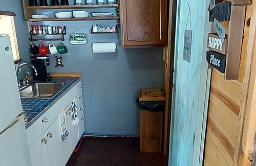 Luzerne Cabin | Cozy Tiny Cabin Near Huron National Forest - Rated 9.6/10