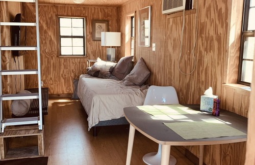 Johnson City Apartment | Cozy Cabin Retreat by Pedernales Falls - Rated 9.6/10