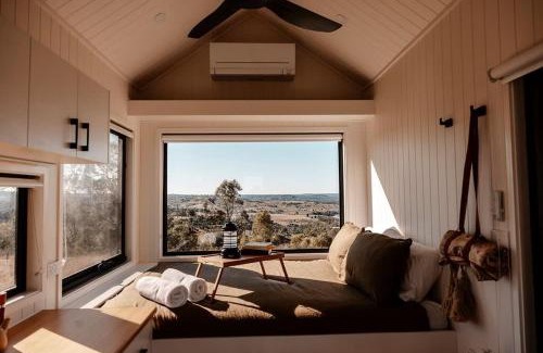 Haden House | Cozy Tiny Charlie: Family and Pet-Friendly Retreat