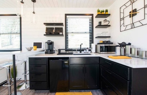 Waco Apartment | Experience The Zephyr: Tiny Container Home Near Waco