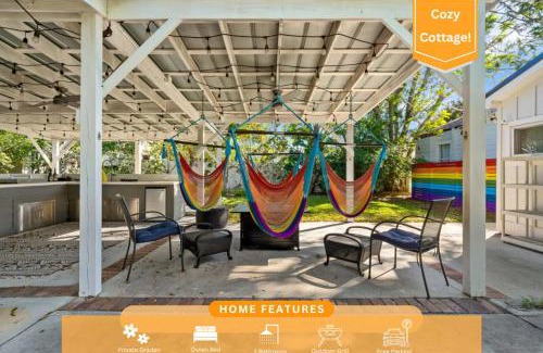 Fairvilla House | Charming Tiny Cottage Near Downtown with Grill & Hammocks